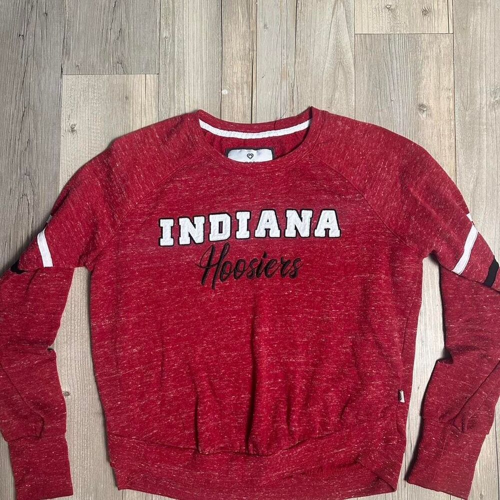 Colosseum Women's Red Sweatshirt